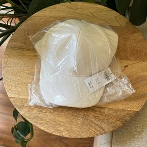 Super cute A&F bball cap